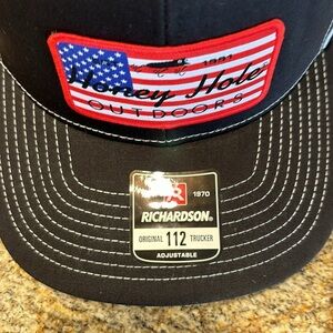 RICHARDSON NAVY WHITE EMBROIDERED Lure FlagTRUCKER HAT Honey Hole Outdoors